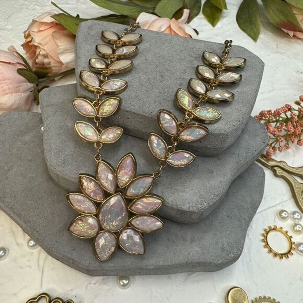 Opalescent Floral Bib Necklace Gold Tone Vintage‎ Style Lobster Clasp Jewelry